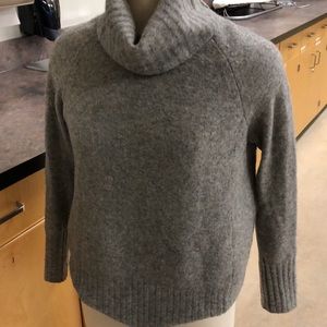 Aritzia Plutarch Sweater -XXS in Grey